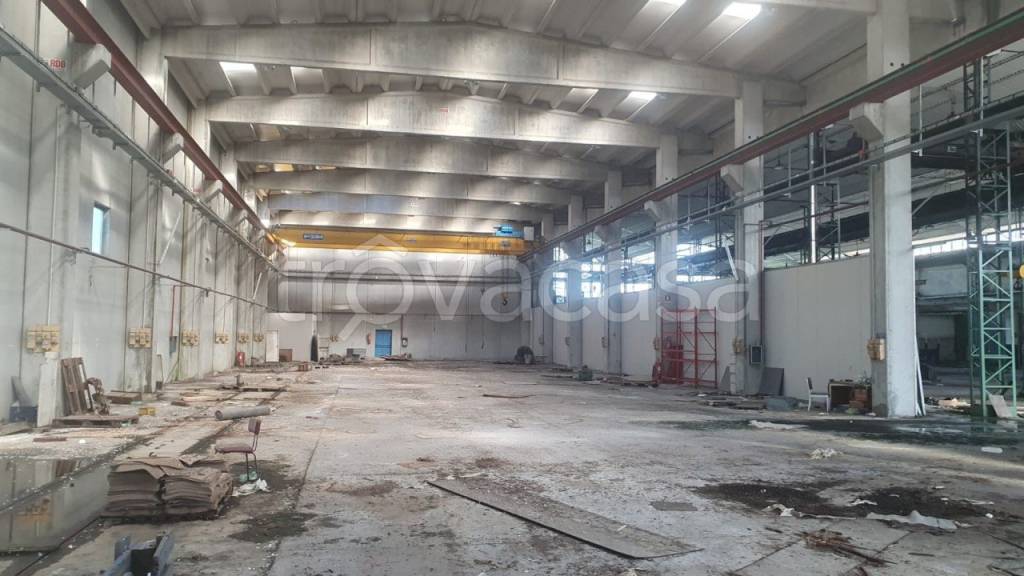 locale commerciale in vendita a Ceprano