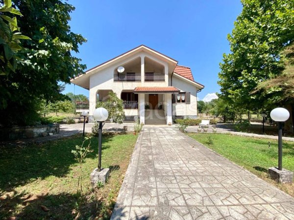casa indipendente in vendita a Ceprano