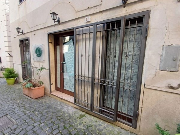 negozio in vendita a Ceprano