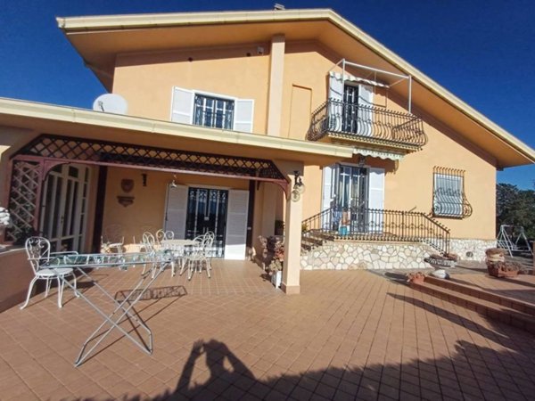 casa indipendente in vendita a Ceprano