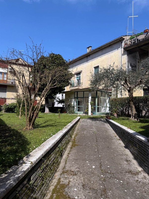 casa indipendente in vendita a Ceprano
