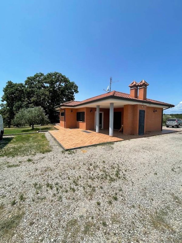 casa indipendente in vendita a Ceprano