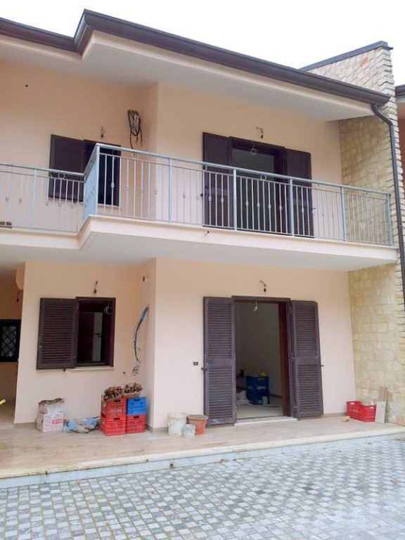 casa indipendente in vendita a Ceprano