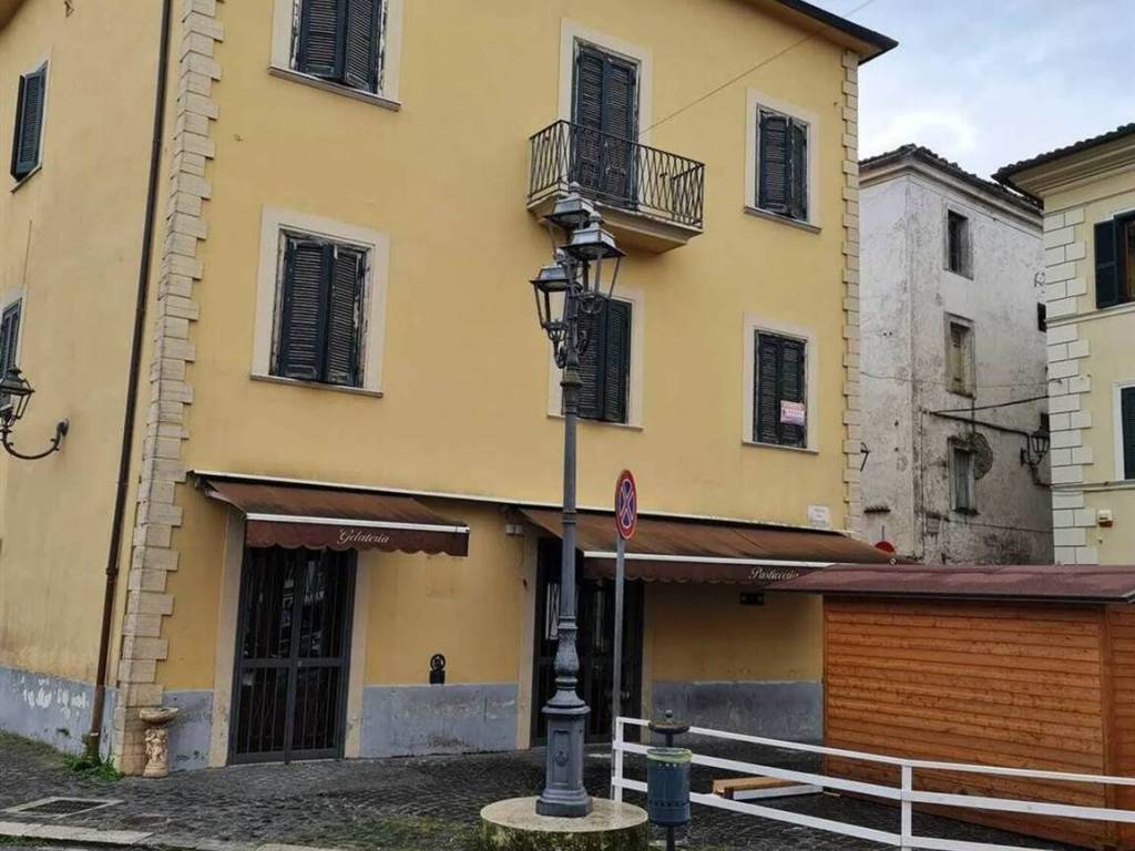 negozio in vendita a Ceprano