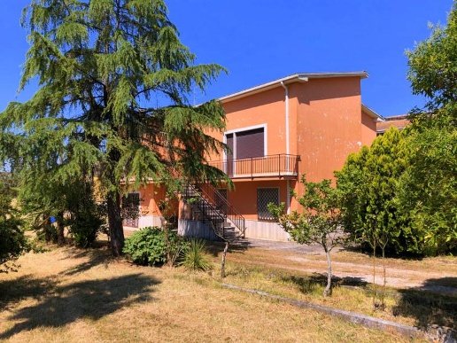 casa indipendente in vendita a Ceprano