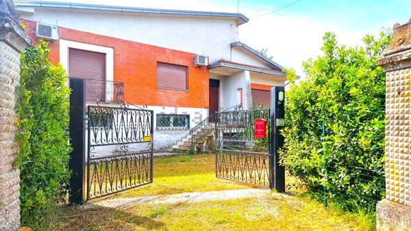 casa indipendente in vendita a Ceprano