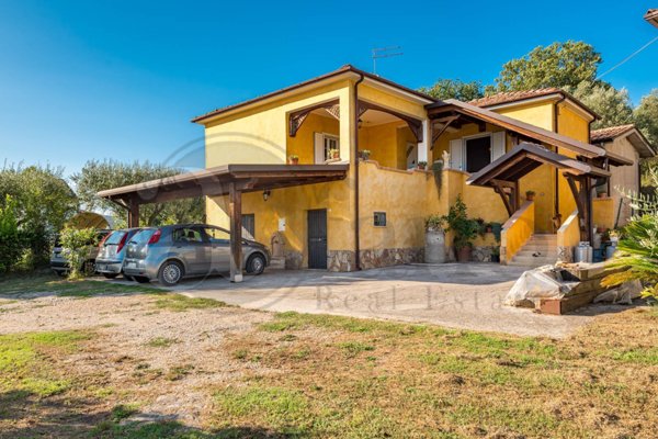 casa indipendente in vendita a Ceprano