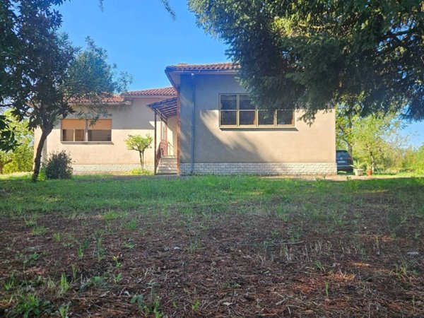 casa indipendente in vendita a Ceprano