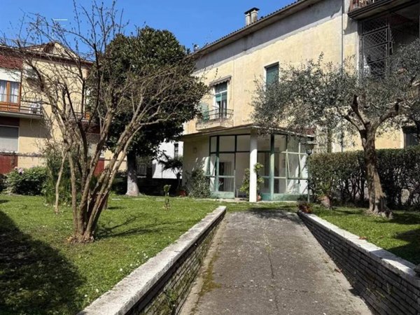 casa indipendente in vendita a Ceprano