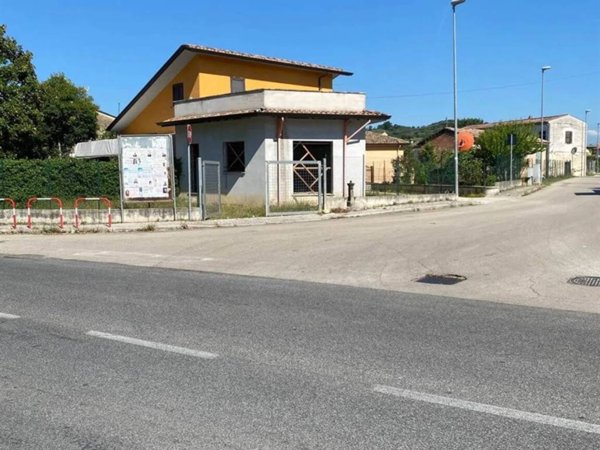 negozio in vendita a Ceprano