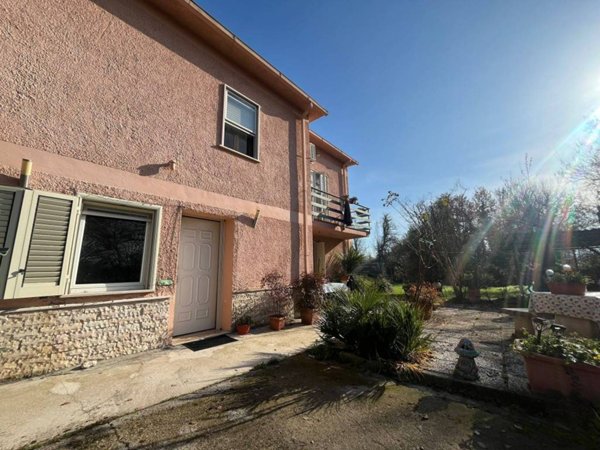 casa indipendente in vendita a Ceprano