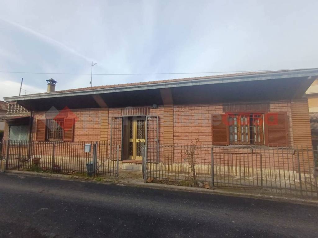 casa indipendente in vendita a Ceprano