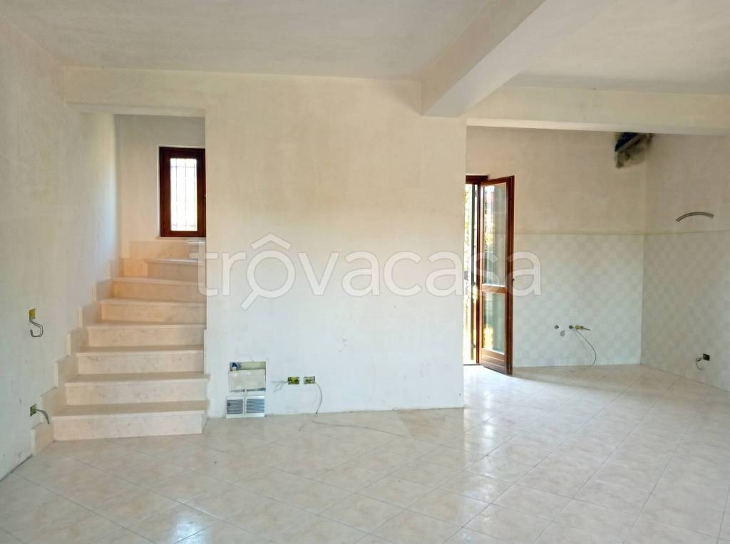 casa indipendente in vendita a Ceprano