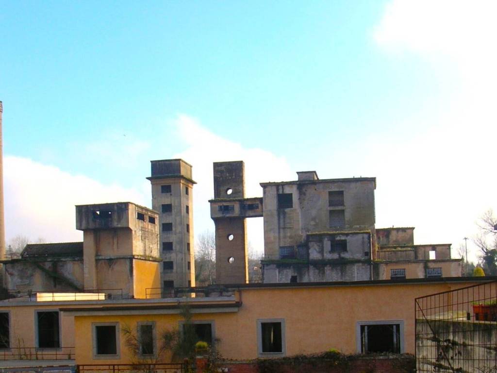 locale commerciale in vendita a Ceprano