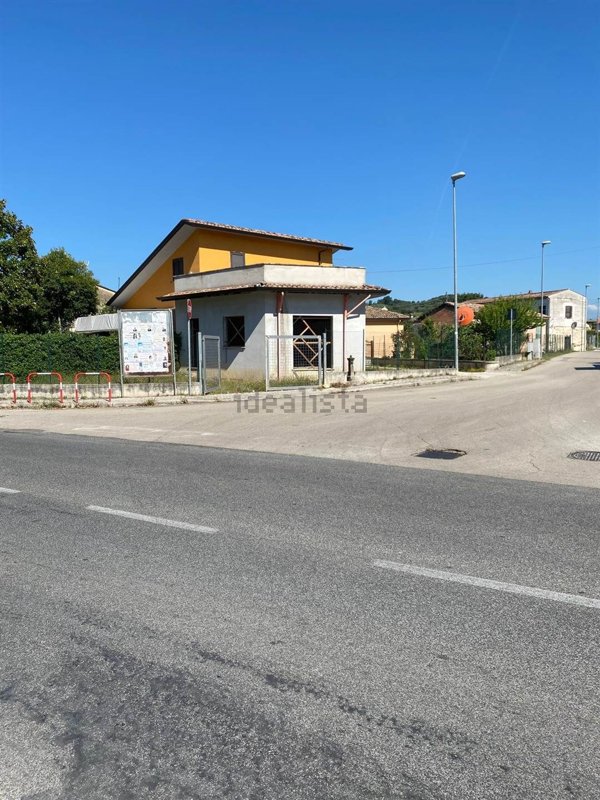 negozio in vendita a Ceprano