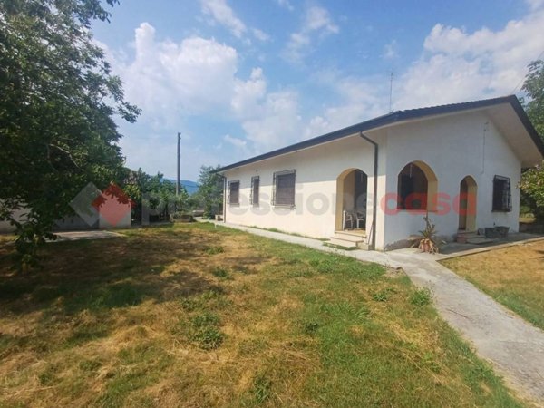 casa indipendente in vendita a Ceprano