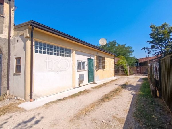 casa indipendente in vendita a Ceprano