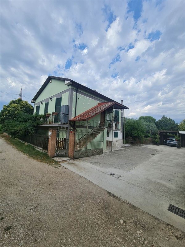 casa indipendente in vendita a Ceprano