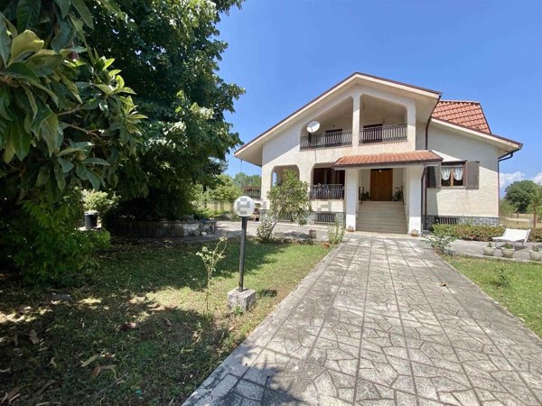 casa indipendente in vendita a Ceprano
