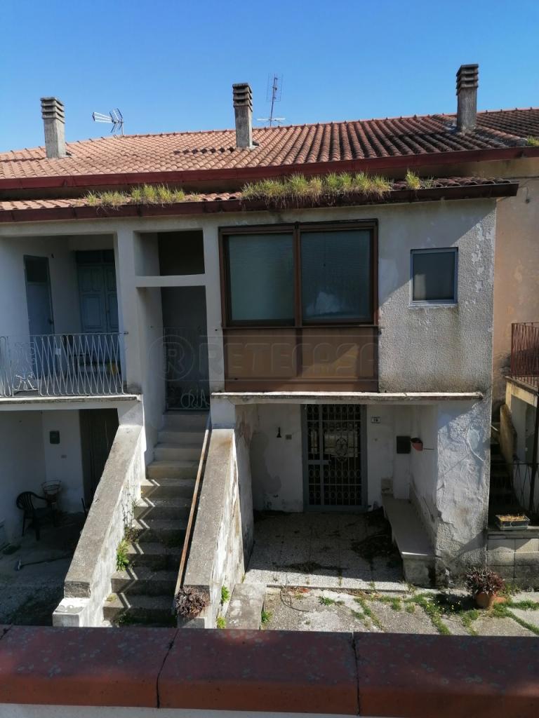 casa indipendente in vendita a Cervaro