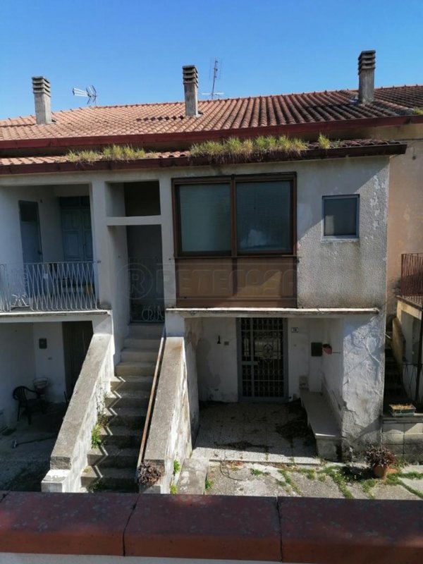pentavano in vendita a Cervaro