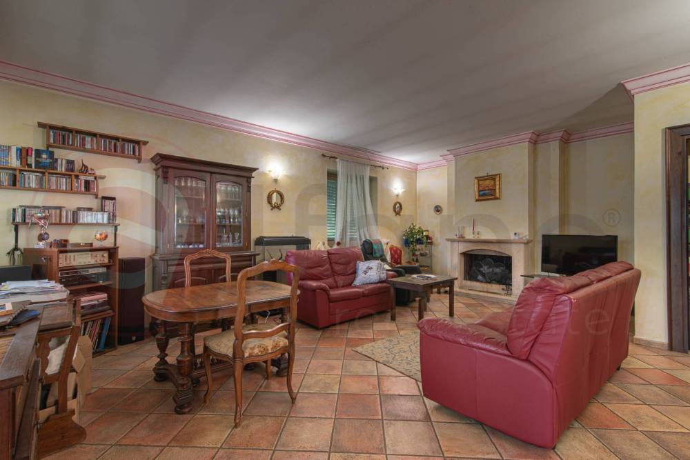casa indipendente in vendita a Cervaro