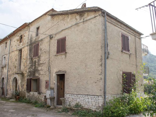 casa indipendente in vendita a Cervaro