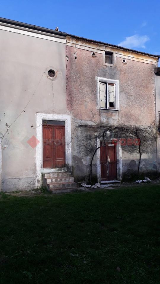 casa indipendente in vendita a Cervaro