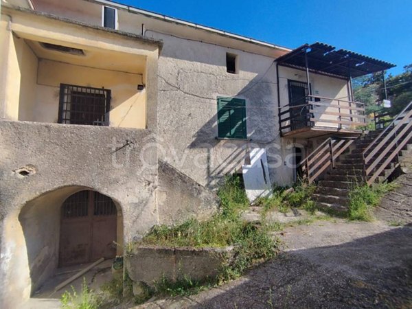 casa indipendente in vendita a Cervaro