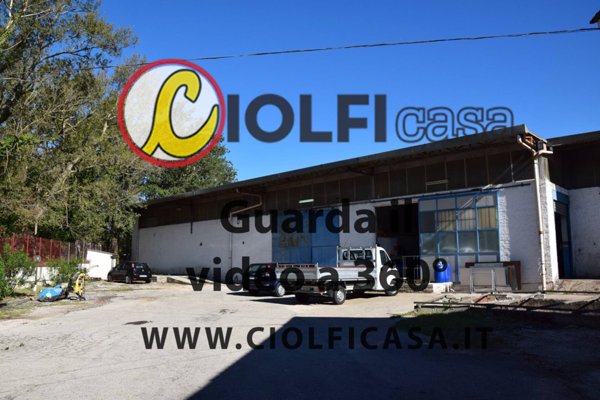 locale commerciale in vendita a Cervaro