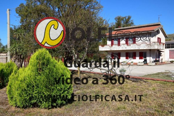 locale commerciale in vendita a Cervaro