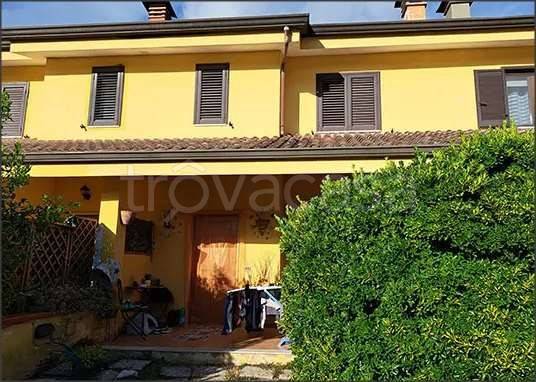casa indipendente in vendita a Cervaro