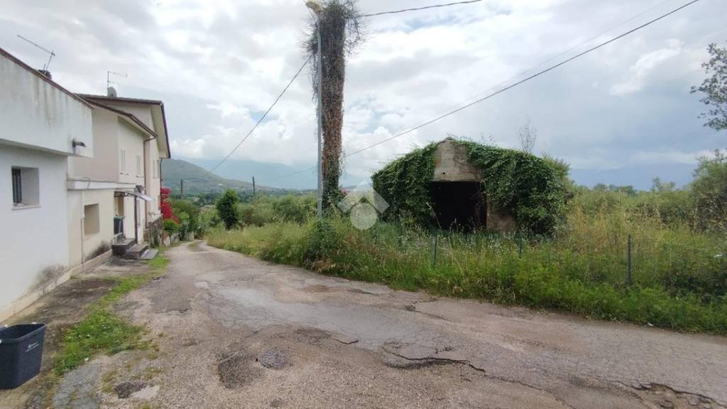 casa indipendente in vendita a Cervaro