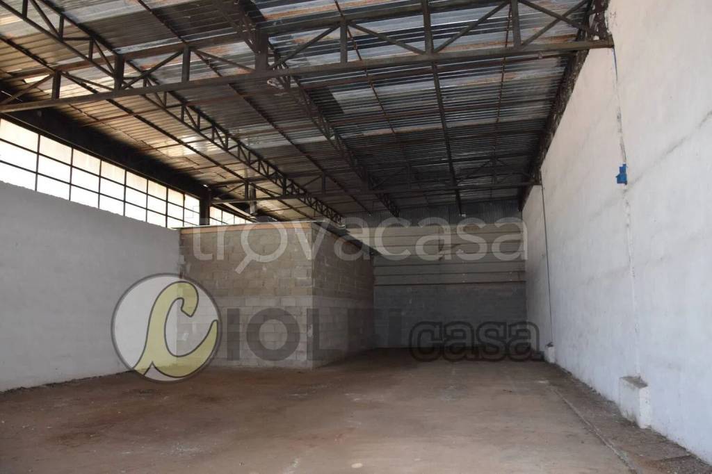 negozio in vendita a Cervaro