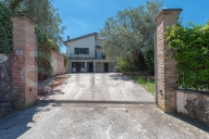 casa indipendente in vendita a Cervaro