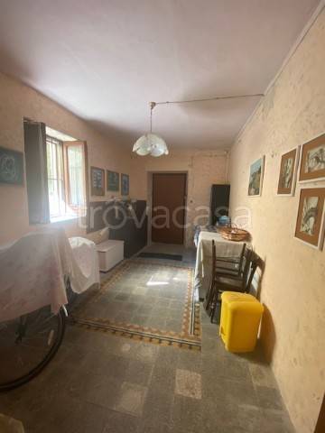 casa indipendente in vendita a Cervaro