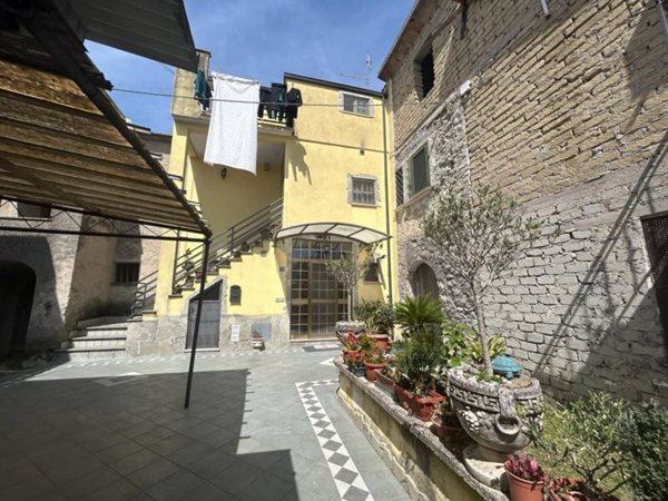 casa indipendente in vendita a Cervaro