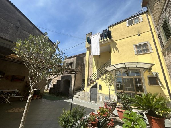 casa semindipendente in vendita a Cervaro