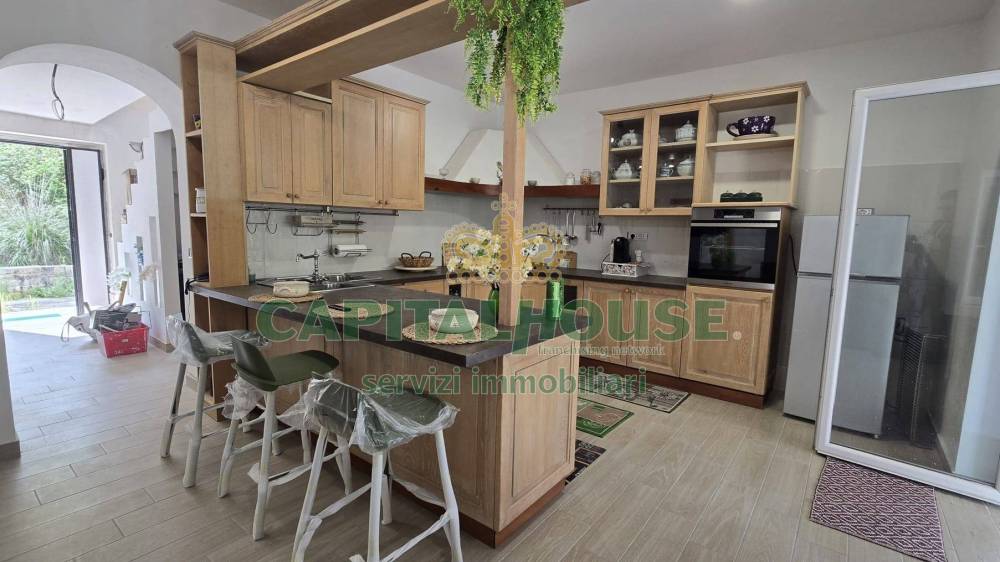 casa indipendente in vendita a Cervaro