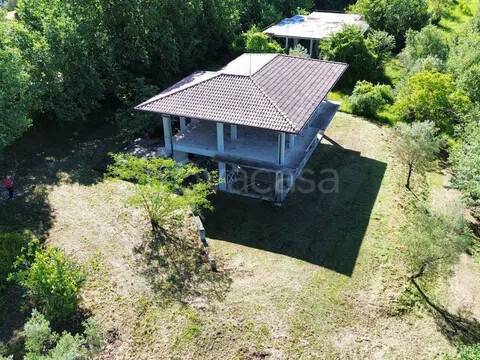 casa indipendente in vendita a Cervaro