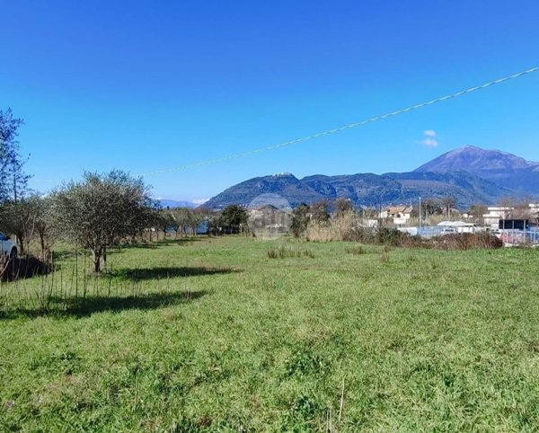 terreno edificabile in vendita a Cervaro