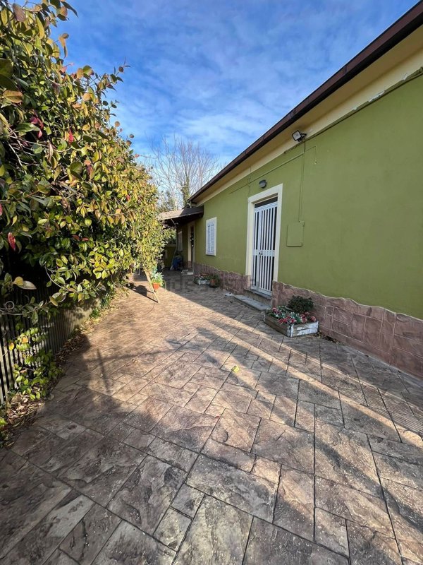 casa semindipendente in vendita a Cervaro