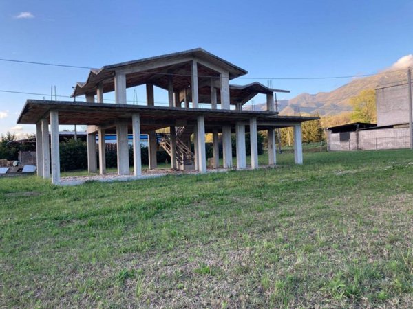 casa indipendente in vendita a Cervaro