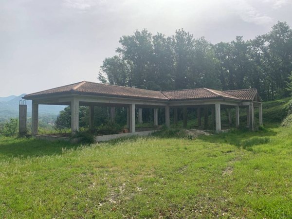 casa indipendente in vendita a Cervaro