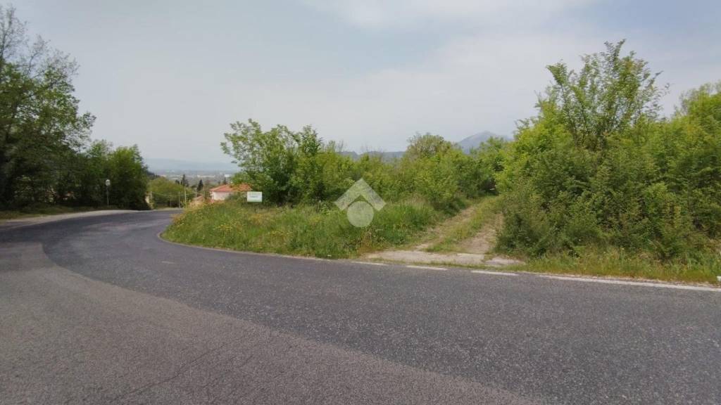 terreno agricolo in vendita a Cervaro