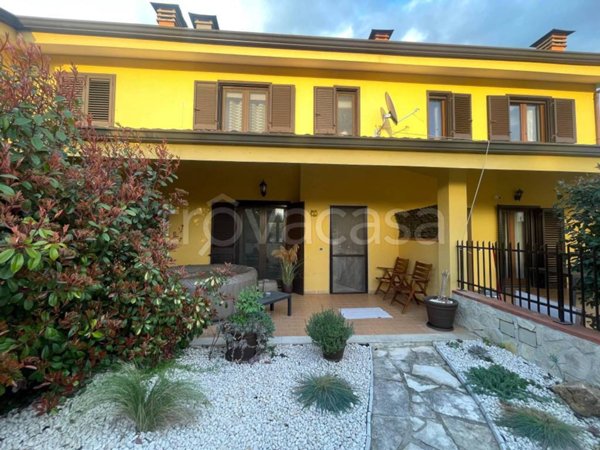 casa indipendente in vendita a Cervaro