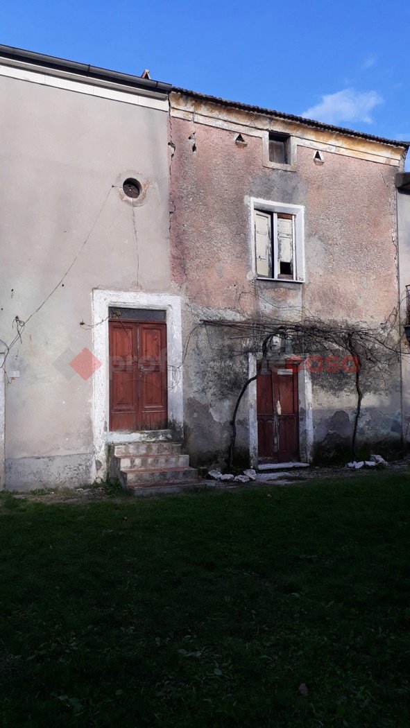 casa indipendente in vendita a Cervaro