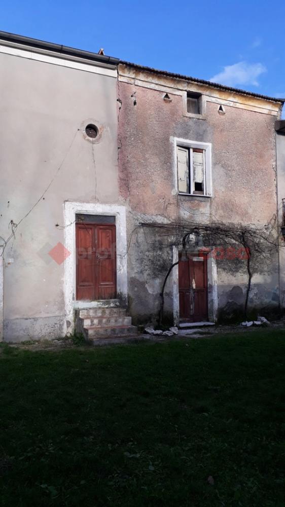 casa indipendente in vendita a Cervaro