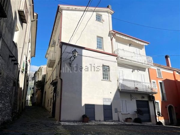 casa semindipendente in vendita a Cervaro