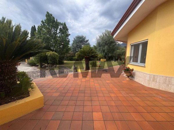 casa indipendente in vendita a Cervaro